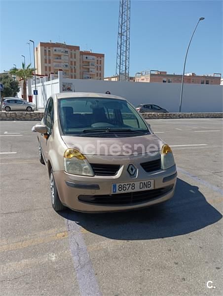 Beige Usado 2005 Renault Modus Authentique Monovolumen | 2000 € (Buen precio) - Imagen 1/4