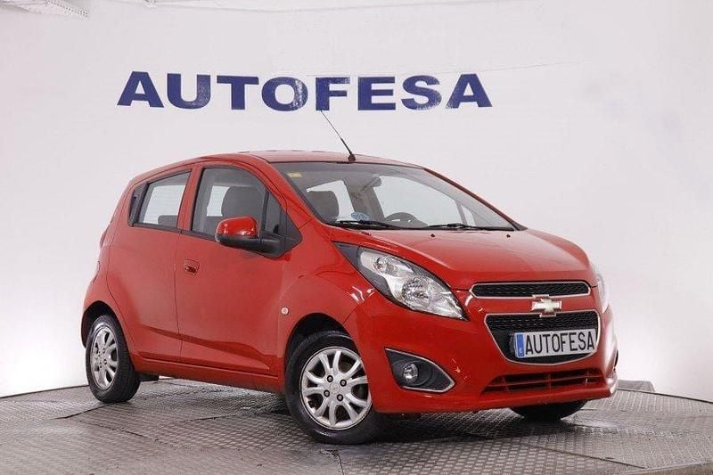 Usado Chevrolet Spark 68 CV (50 kW) 2013 Rojo Utilitario