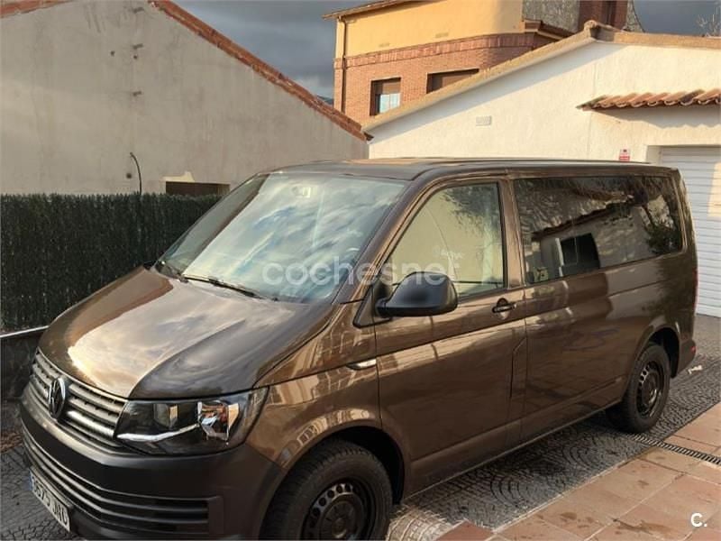 Usado VW Caravelle Trendline 102 CV (75 kW) 2016 Marrón Van