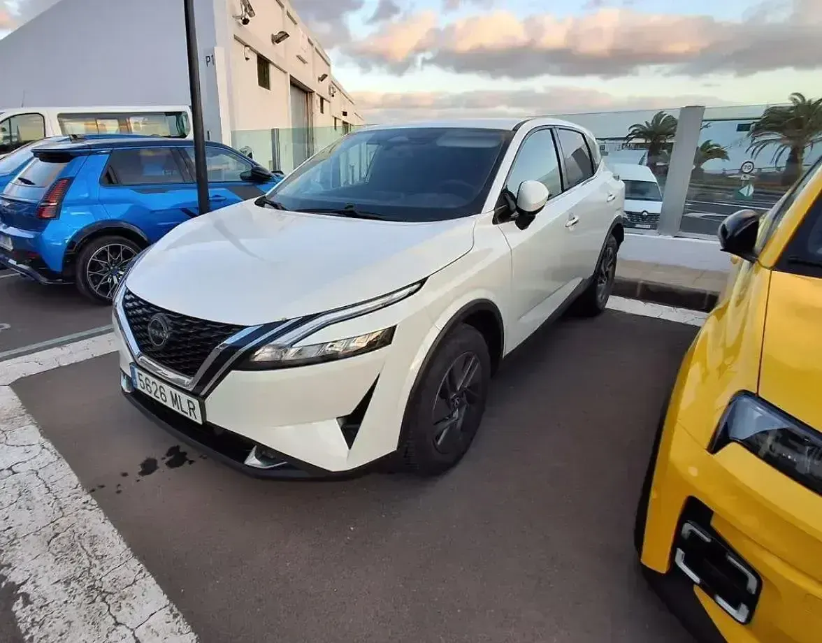 Usado Nissan Qashqai Acenta 158 CV (116 kW) 2023 Blanco SUV