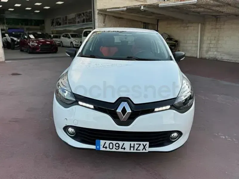 Usado Renault Clio IV Business 75 CV (55 kW) 2014 Blanco Berlina