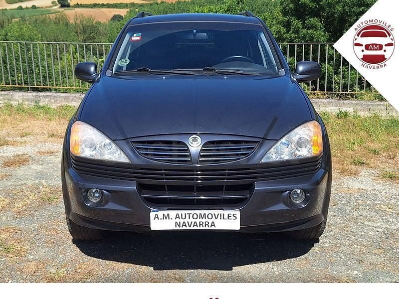Usado Ssangyong (KGM) Kyron Limited 141 CV (103 kW) 2007 Gris / plata SUV