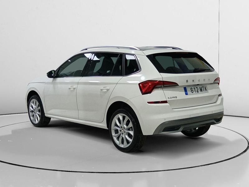 Usado Skoda Kamiq Sport 150 CV (110 kW) 2024 Blanco SUV