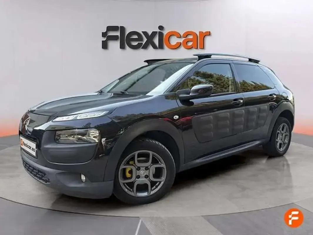 Usado Citroën C4 Cactus Feel 110 CV (80 kW) 2015 Negro Utilitario