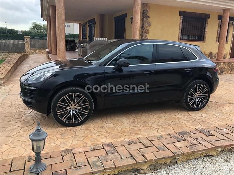 Käytetty Porsche Macan S 258 HP (189 kW) 2014 Musta Katumaasturi