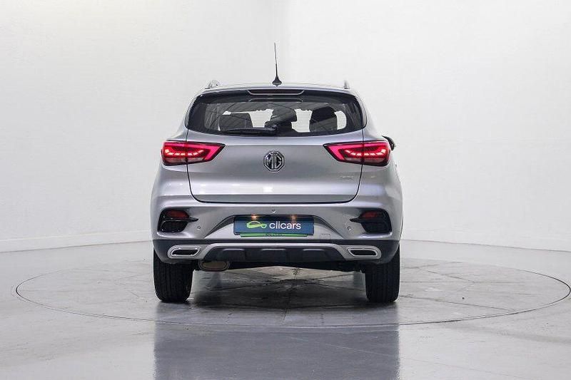 Usado MG ZS Luxury 106 CV (77 kW) 2022 Gris SUV
