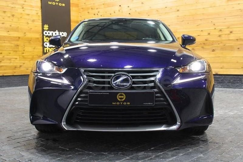 Usado Lexus IS300h Luxury Line 223 CV (164 kW) 2018 Azul Berlina