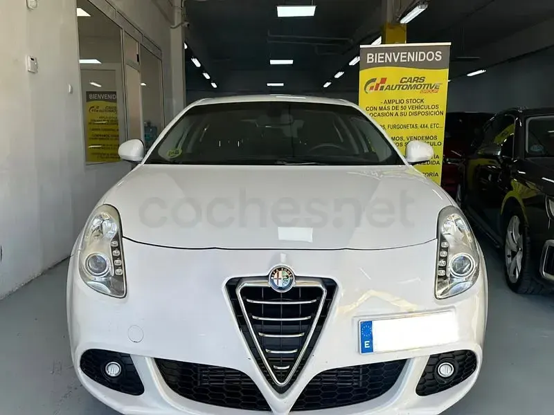 Usado Alfa Romeo Giulietta Distinctive 105 CV (77 kW) 2013 Blanco Utilitario