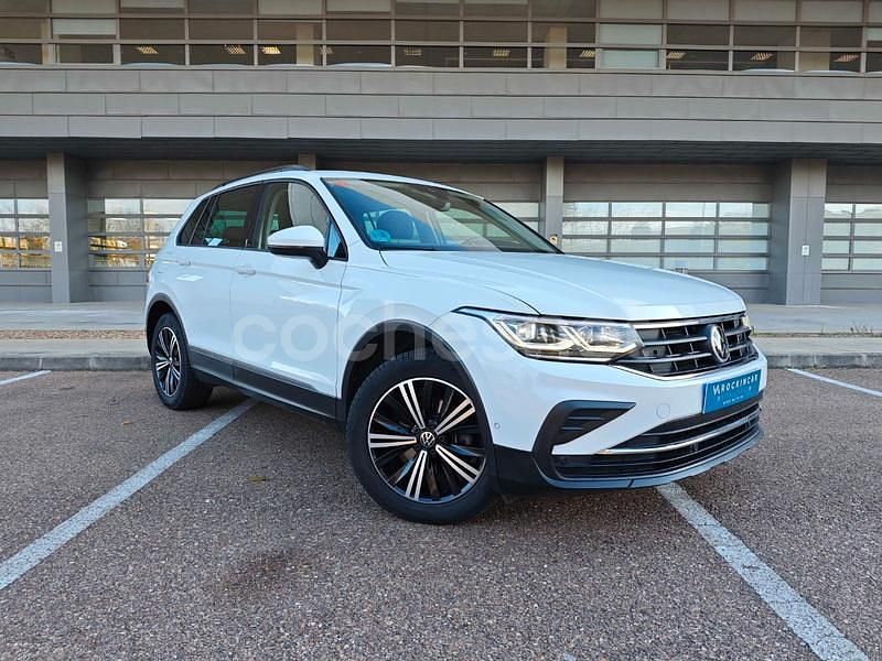Usado VW Tiguan Life 150 CV (110 kW) 2021 Blanco SUV