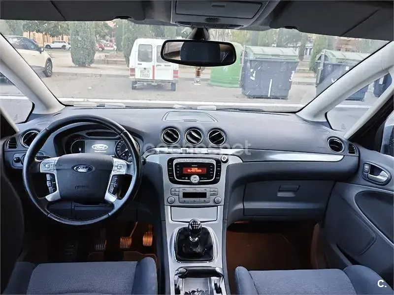 Usado Ford S-MAX Titanium 140 CV (102 kW) 2008 Gris / plata Monovolumen