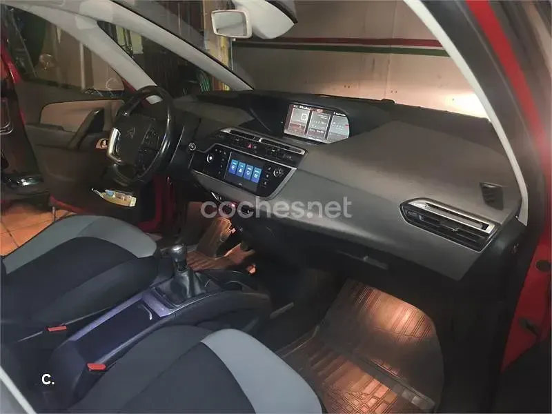 Usado Citroën Grand C4 Picasso Intensive 150 CV (110 kW) 2014 Rojo Monovolumen