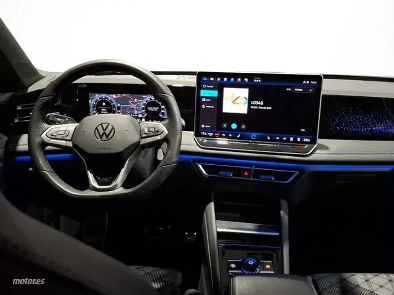 Usado VW Tiguan R-line 150 CV (110 kW) 2024 Azul SUV