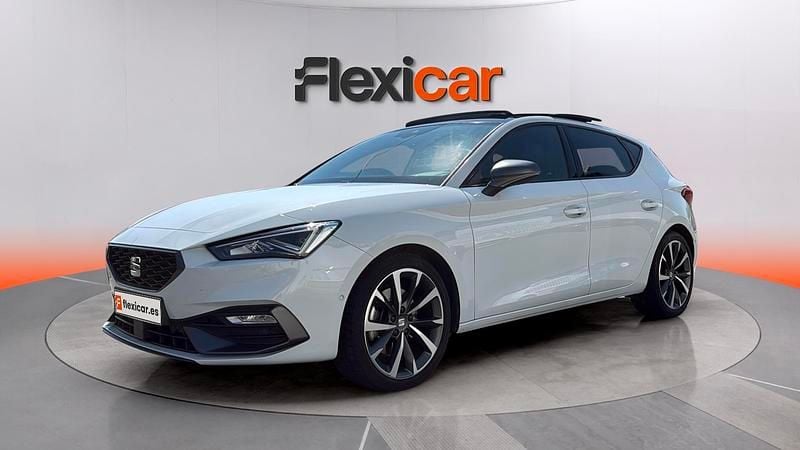 Usado Seat Leon FR 150 CV (110 kW) 2021 Blanco Berlina