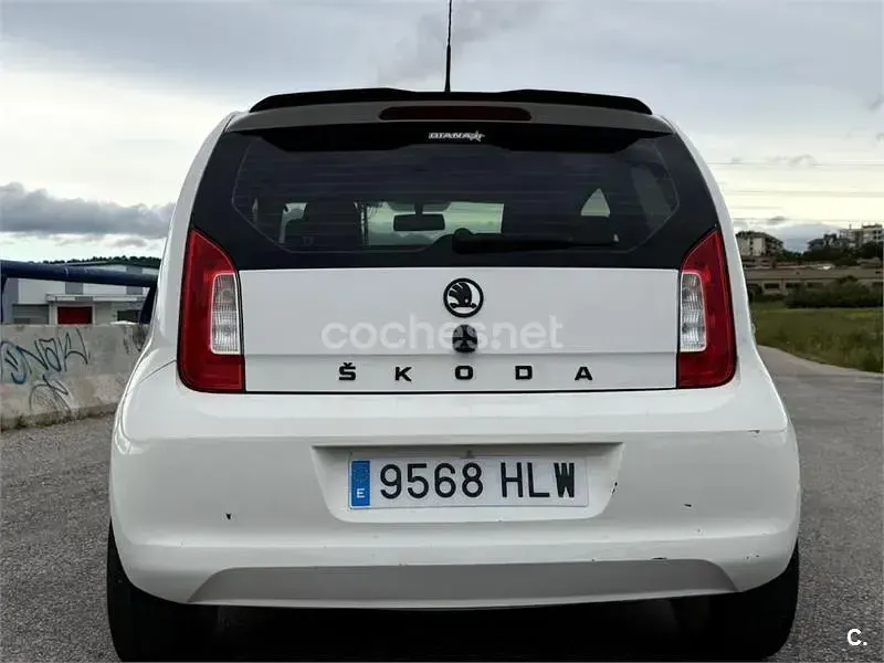 Usado Skoda Citigo Ambition 60 CV (44 kW) 2012 Blanco Utilitario