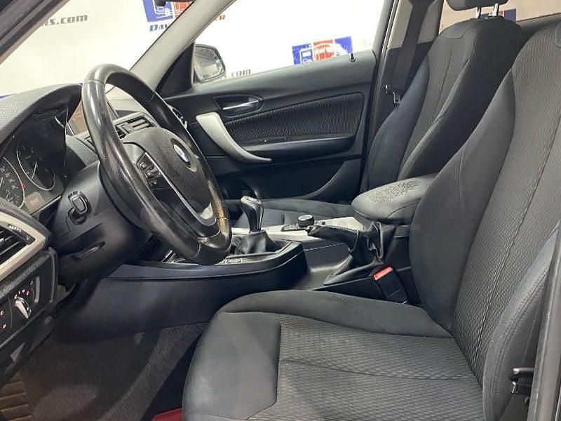 Usado BMW 118 Sport Line 143 CV (105 kW) 2014 Negro Utilitario