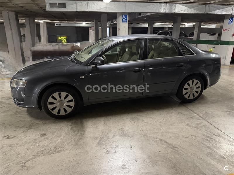 Occasion Audi A4 140 PK (102 kW) 2006 Grijs Sedan