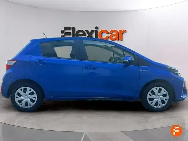 Usado Toyota Yaris Business Edition 116 CV (85 kW) 2020 Azul