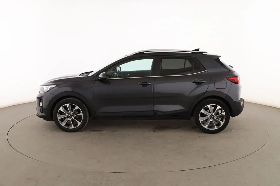 Usado Kia Stonic 120 CV (88 kW) 2020 Gris SUV