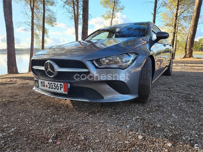 Gris / plata Usado 2022 Mercedes CLA220 Shooting Brake Familiar | 29.490 € (Precio justo) - Imagen 1/4