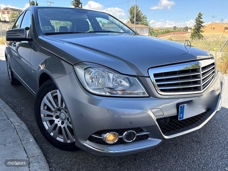 Usado Mercedes C220 Elegance 170 CV (125 kW) 2012 Gris Berlina