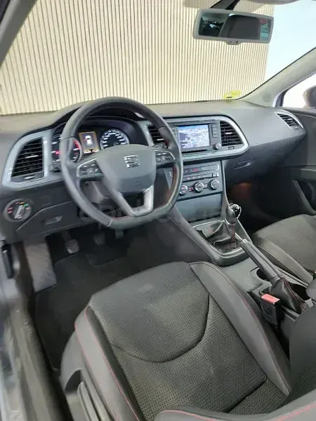 Usado Seat Leon SC FR 150 CV (110 kW) 2013 Gris / plata Utilitario