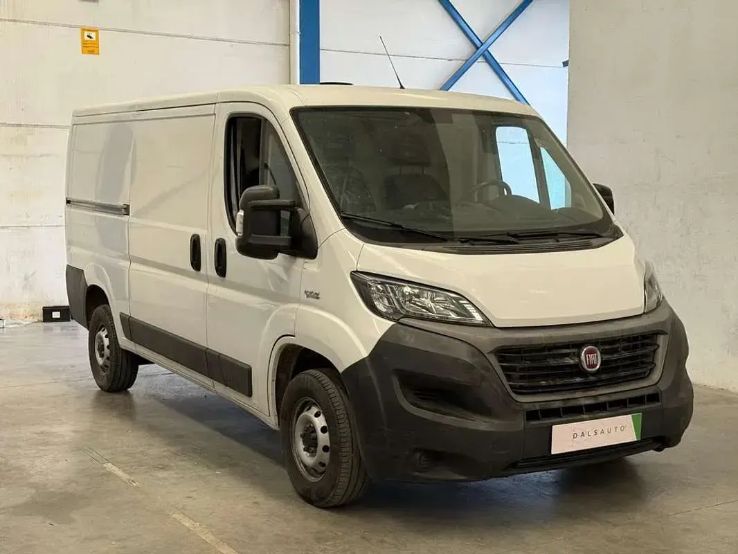 Usado Fiat Ducato 136 CV (100 kW) 2021 Blanco Van