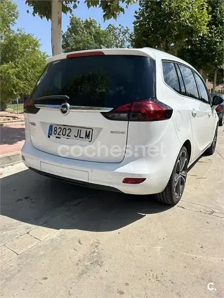 Usado Opel Zafira Tourer Excellence 136 CV (100 kW) 2016 Blanco Monovolumen