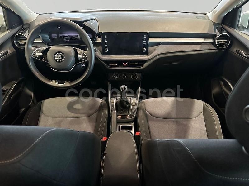 Usado Skoda Fabia Selection 95 CV (69 kW) 2024 Blanco Berlina
