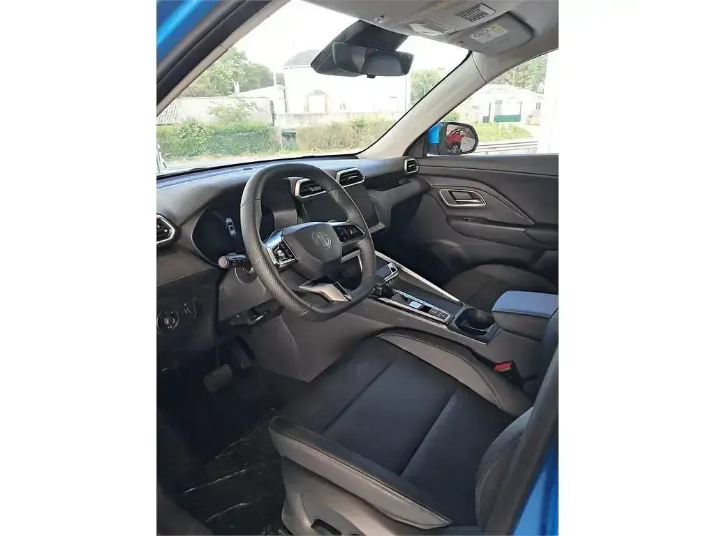 Nuevo MG ZS Luxury 197 CV (144 kW) 2025 Azul Berlina