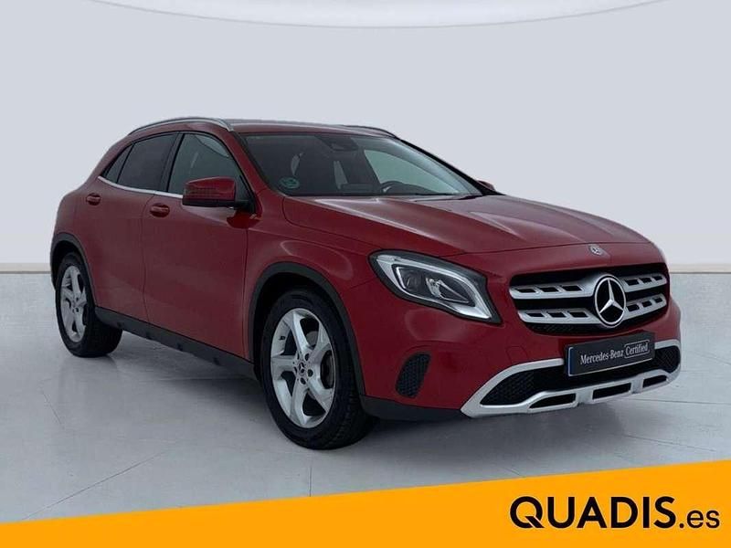 Usado Mercedes GLA200 136 CV (100 kW) 2018 Rojo SUV