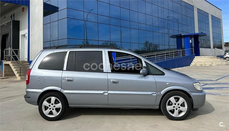 Usado Opel Zafira 100 CV (73 kW) 2005 Azul Monovolumen