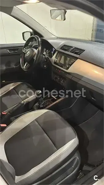 Usado Skoda Fabia Active 75 CV (55 kW) 2017 Blanco Berlina