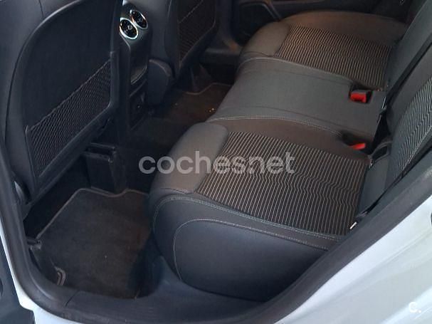 Usado Mercedes B180 116 CV (85 kW) 2021 Blanco Monovolumen