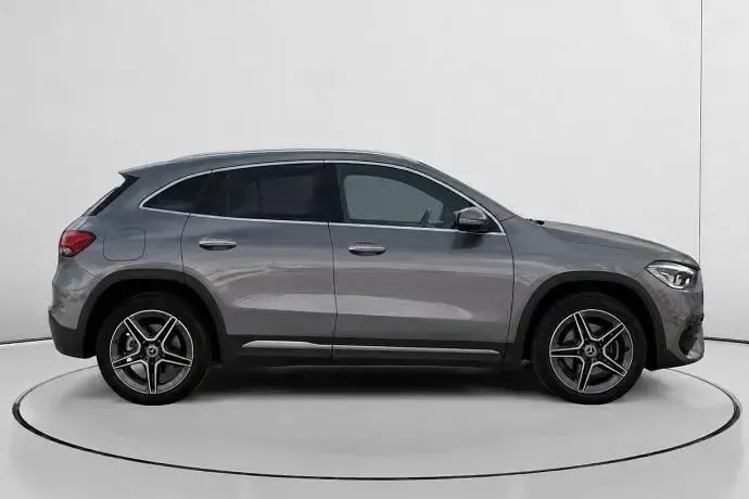 Usado Mercedes GLA250 218 CV (160 kW) 2022 SUV