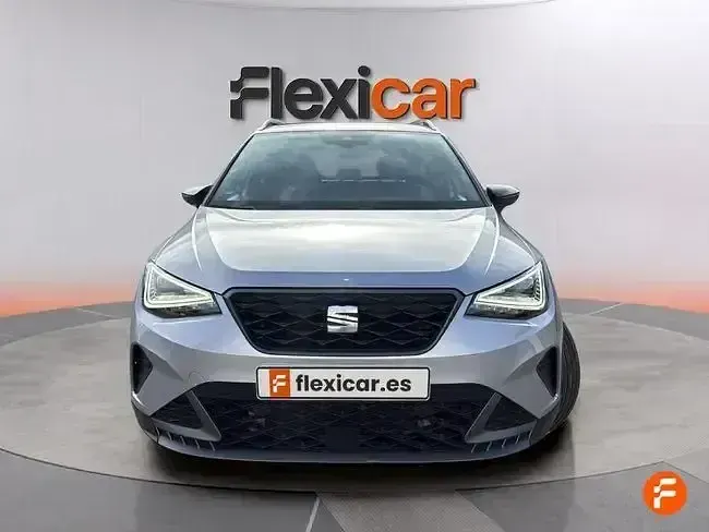Usado Seat Arona FR 115 CV (84 kW) 2024 Gris SUV