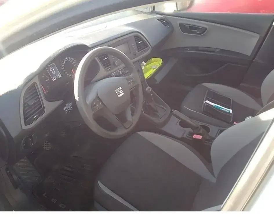 Usado Seat Leon Reference 110 HP (80 kW) 2016 Branco Sedan