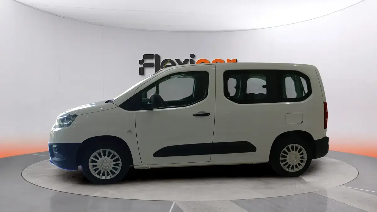 Usado Toyota Proace Verso Active 102 CV (75 kW) 2022 Blanco Familiar