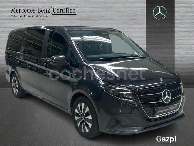 Usado Mercedes V220 163 CV (119 kW) 2025 Gris / plata Monovolumen