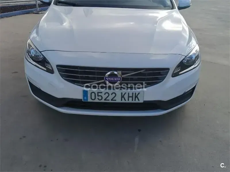 Usado Volvo V60 Summum 150 CV (110 kW) 2018 Blanco Familiar