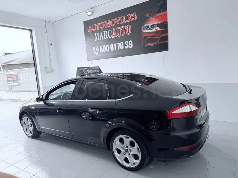 Usado Ford Mondeo Titanium 140 CV (102 kW) 2010 Negro Berlina