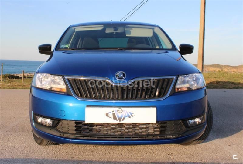 Usado Skoda Rapid Ambition 95 CV (69 kW) 2019 Azul Berlina