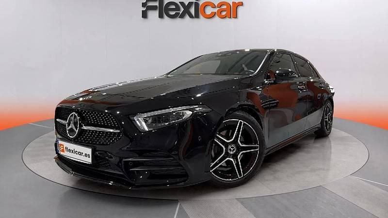 Usado Mercedes A200 163 CV (119 kW) 2019 Negro Berlina