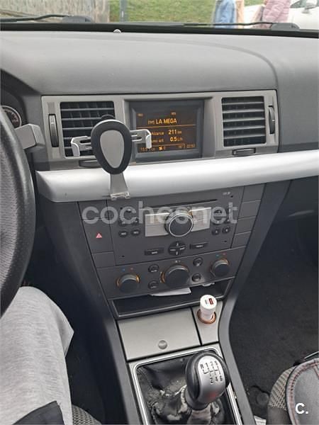 Gris / plata Usado 2006 Opel Vectra Cosmo Berlina | 4500 € (Caro) - Imagen 1/4