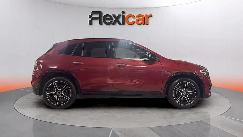 Usado Mercedes GLA200 163 CV (119 kW) 2021 Granate SUV