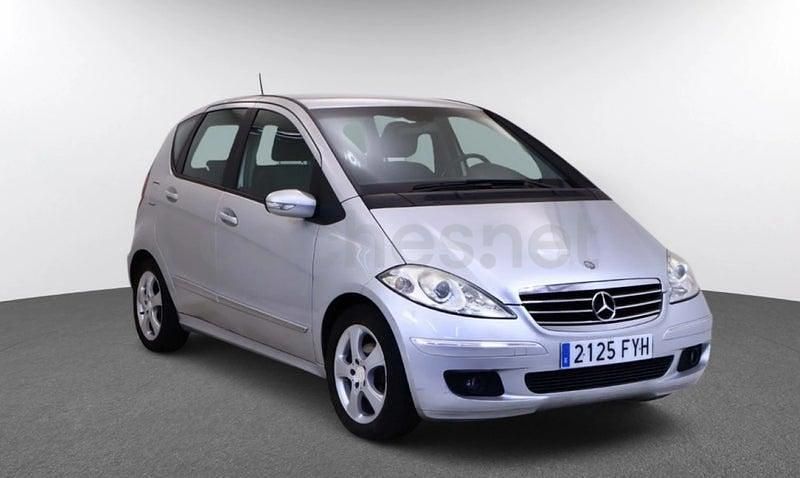Usado Mercedes A180 Avantgarde 109 CV (80 kW) 2007 Gris / plata Berlina