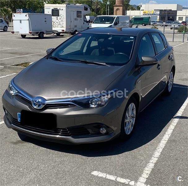 Gris / plata Usado 2017 Toyota Auris Hybrid Active Familiar | 14.000 € (Precio justo) - Imagen 1/4