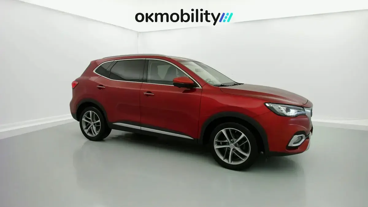 Usado MG HS Luxury 162 CV (119 kW) 2023 Diamond red  rsj SUV