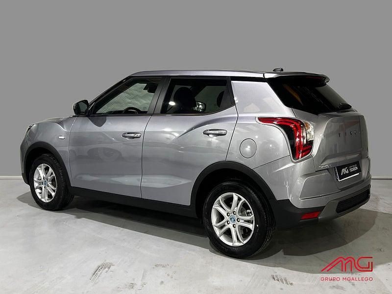 Usado Ssangyong (KGM) Tivoli 135 CV (99 kW) 2025 Gris / plata SUV