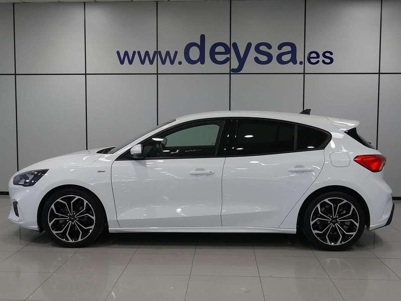 Usado Ford Focus ST-Line 125 CV (91 kW) 2021 Blanco Utilitario