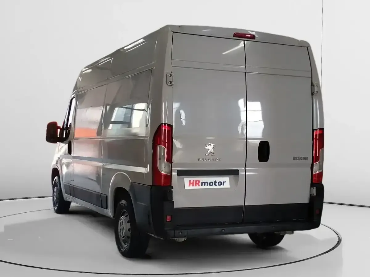 Usado Peugeot Boxer S 140 CV (102 kW) 2023 Blanco Van
